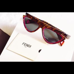 Fendi cat eye woman’s sunglasses